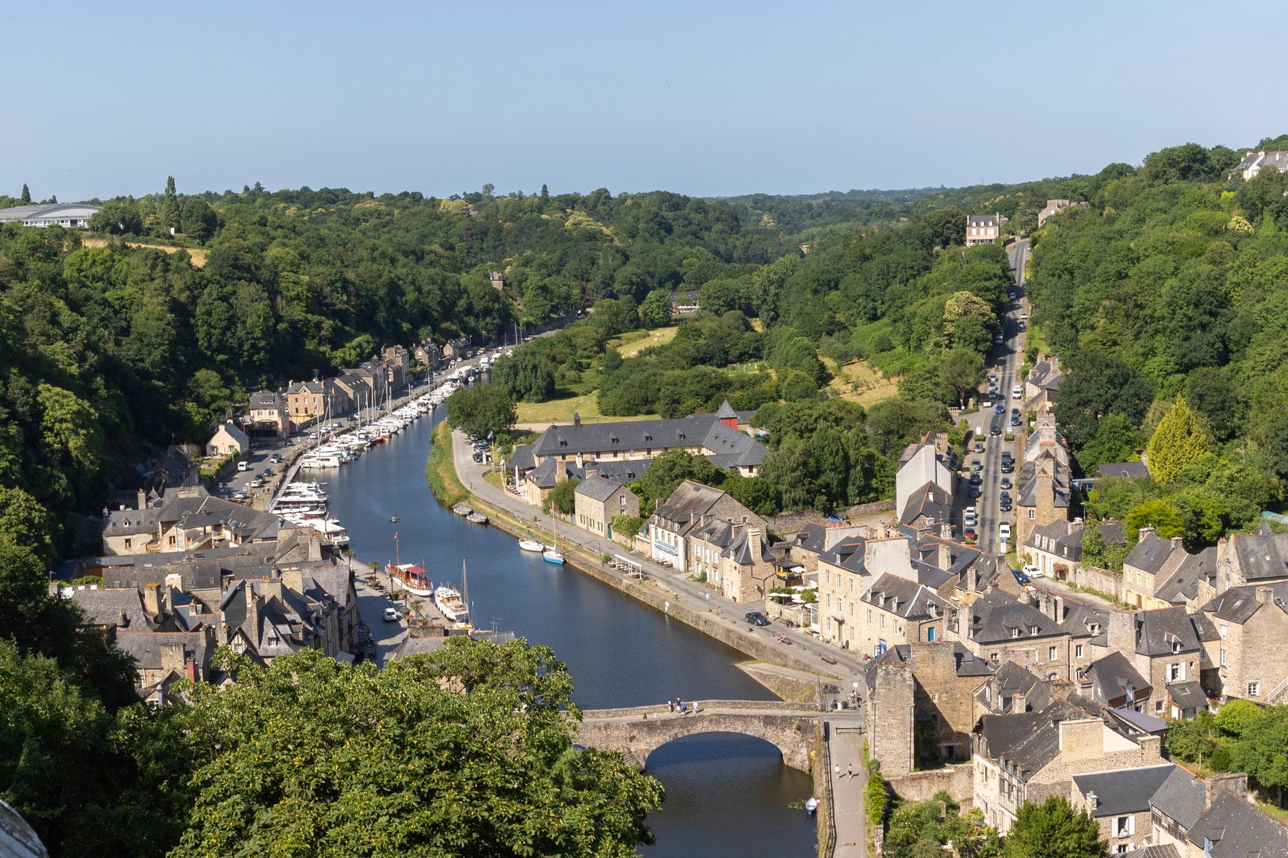 Vue aérienne de la ville historique de Dinan en Bretagne