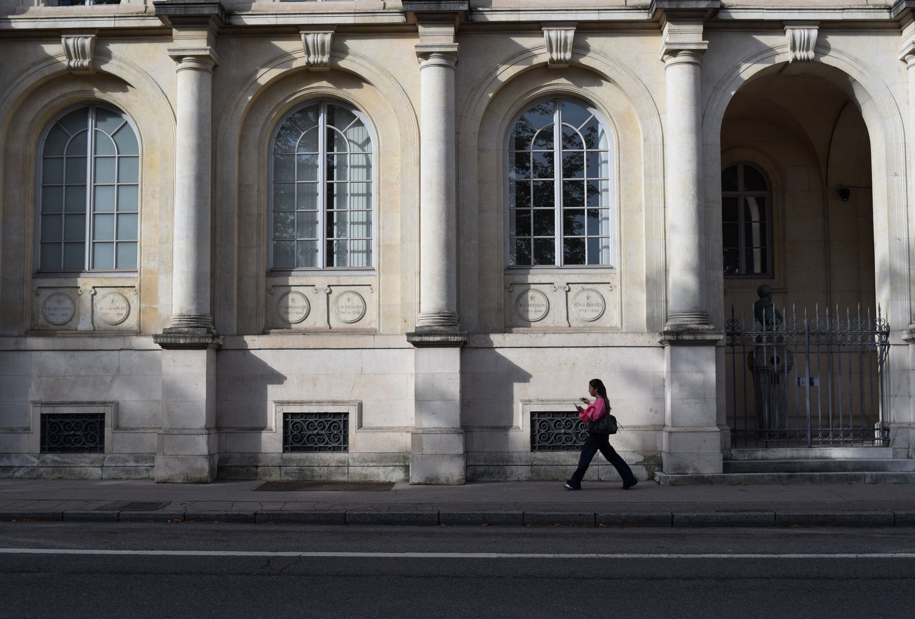 Rue et façades du centre historique de Nancy